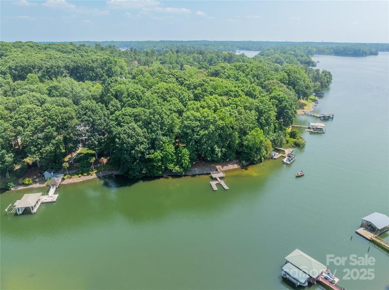 200 Greenbay Rd, Mooresville, NC 28117