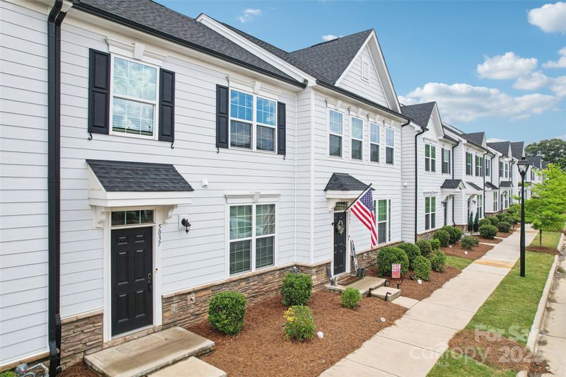 5037 Patton Dr, Cramerton, NC 28056