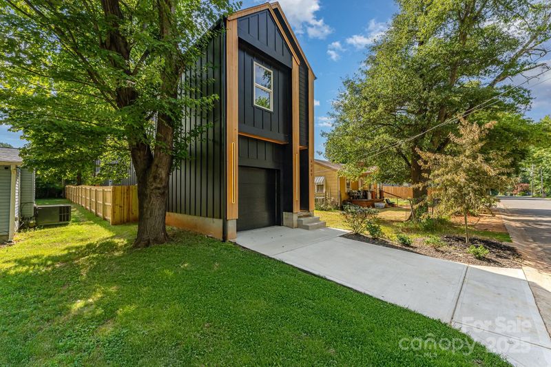 3049 Reid Ave, Charlotte, NC 28208