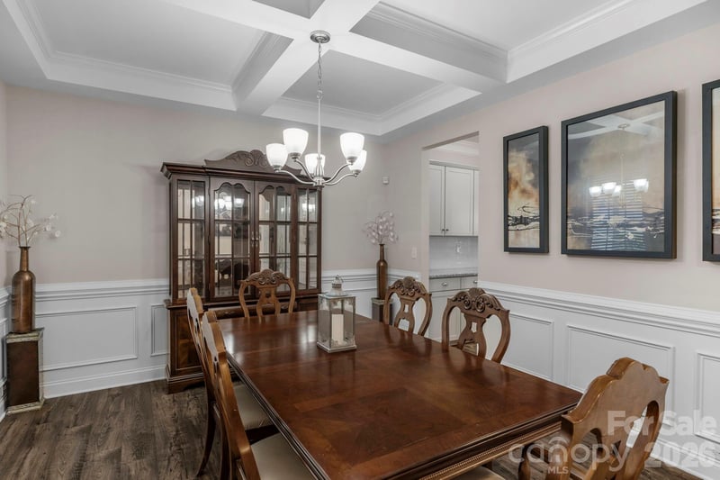 236 Robinwood Ln, Lake Wylie, SC 29710