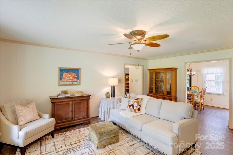 1828 Independence Sq, Kannapolis, NC 28081