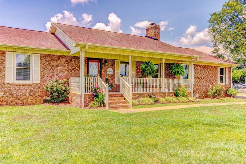 404 Baxter Rd, Cherryville, NC 28021