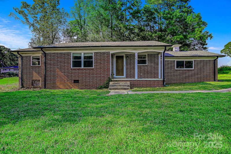 4820 Mooresville Rd, Kannapolis, NC 28081