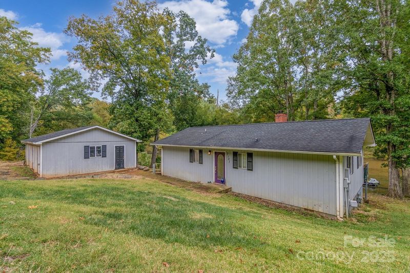 7101 Signer Rd, Charlotte, NC 28278