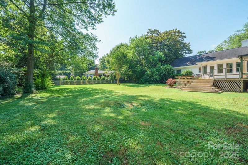 630 4th Ave NW, Hickory, NC 28601