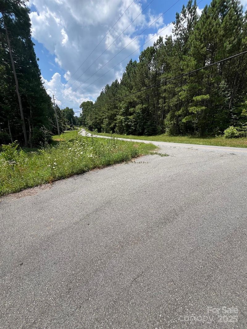 524 N Ingleside Farm Rd, Iron Station, NC 28080