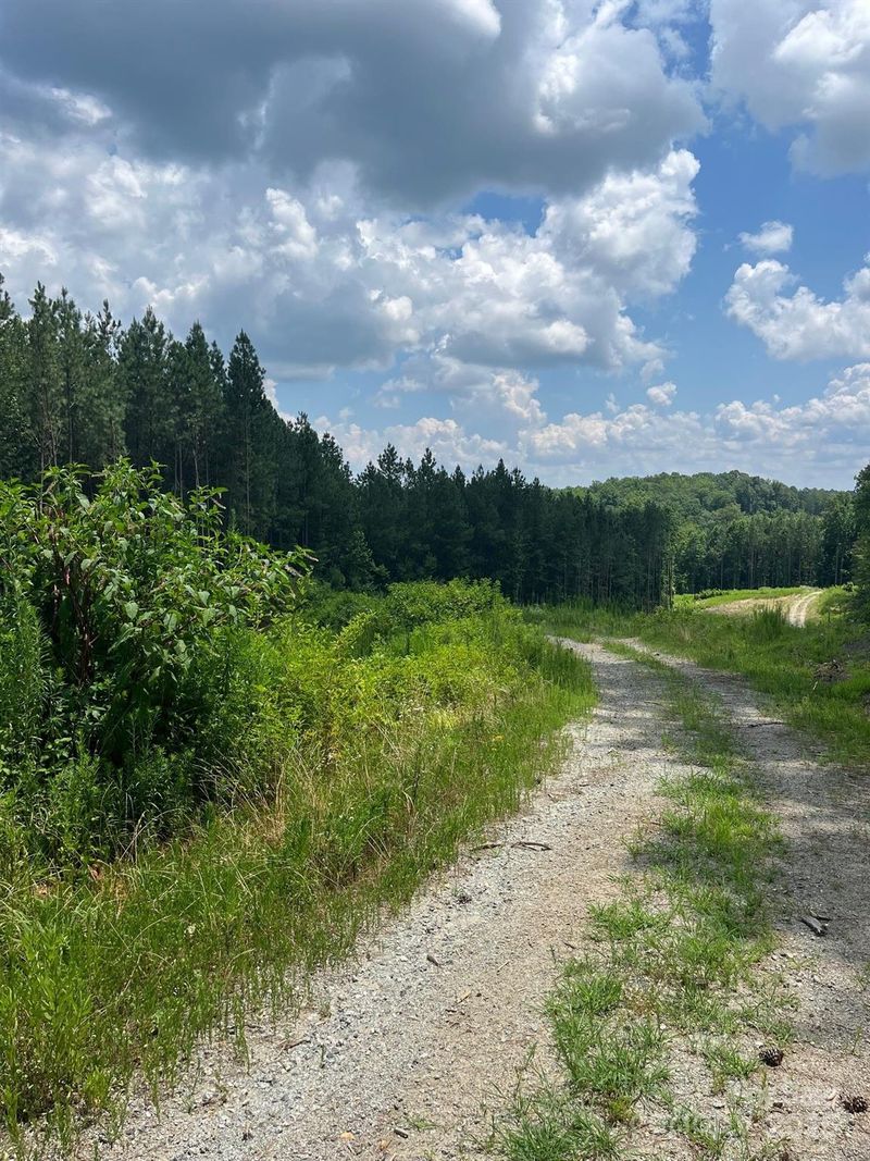 524 N Ingleside Farm Rd, Iron Station, NC 28080