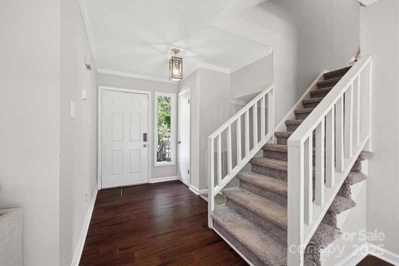 9111 Windjammer Dr, Tega Cay, SC 29708