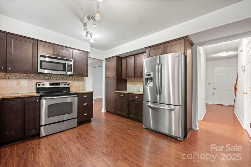 1230 Ridgebury Ter, Matthews, NC 28105
