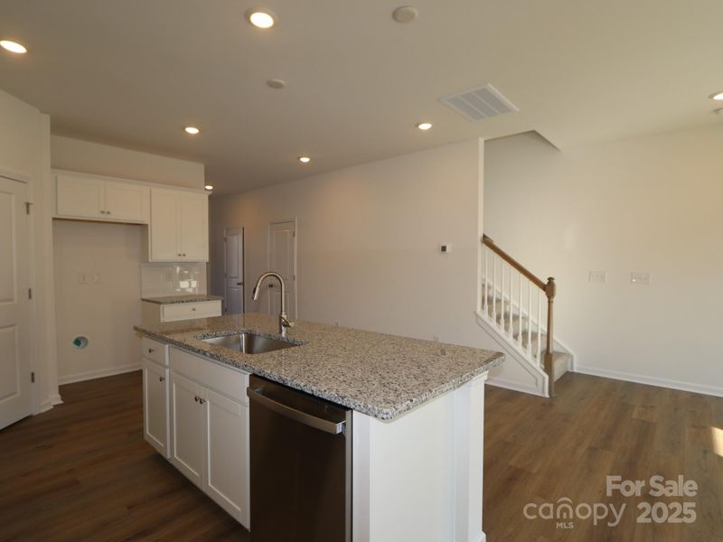 751 Lockhaven Dr NW, Concord, NC 28027