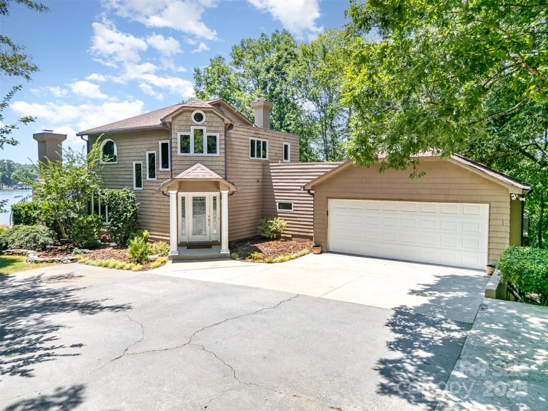 5 Hidden Cove Ln, Clover, SC 29710