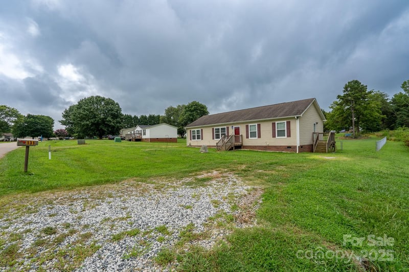 131 Brown Farms Dr, Cleveland, NC 27013