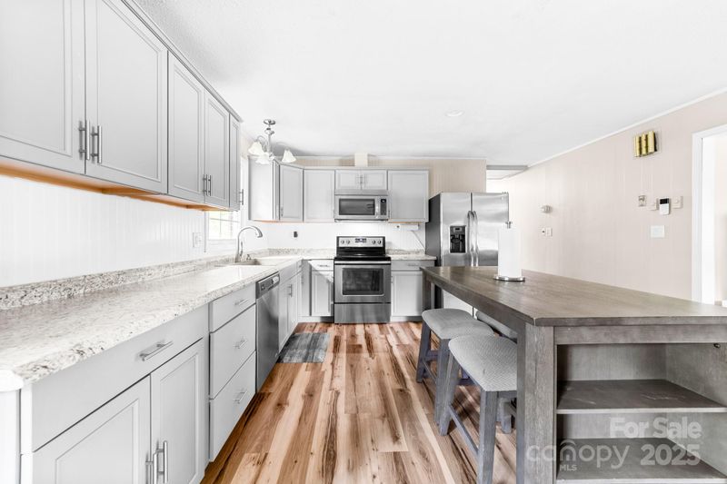 2509 Woodbridge Dr, Gastonia, NC 28056