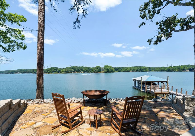 2455 Mountain Park Dr, Charlotte, NC 28214