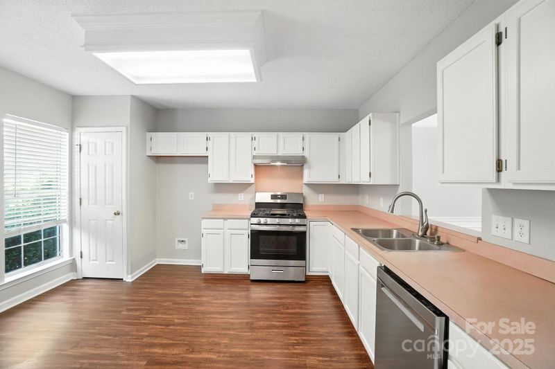 247 Aylesbury Ln, Indian Trail, NC 28079