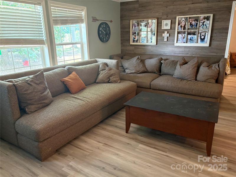 120 Thyme Ln, Statesville, NC 28677