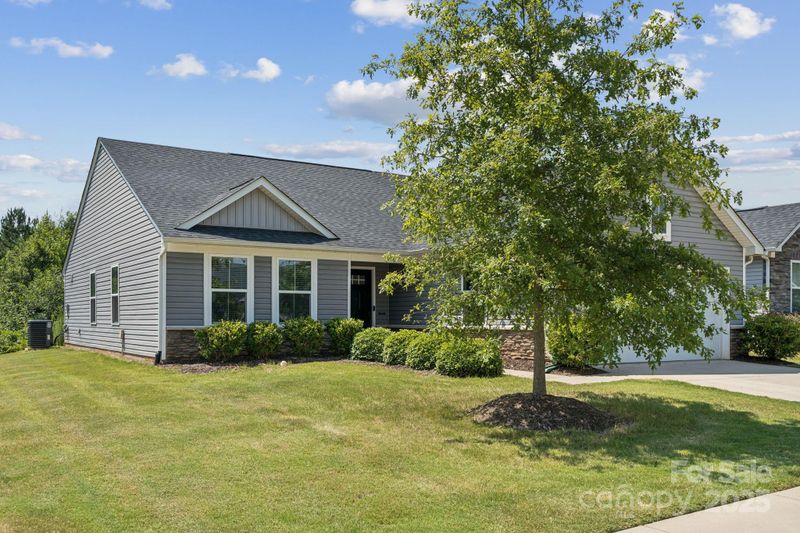 6013 Bellastead Dr, Charlotte, NC 28214