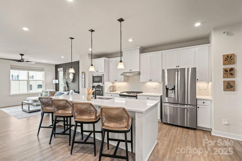 932 Portrush Ln, Tega Cay, SC 29708