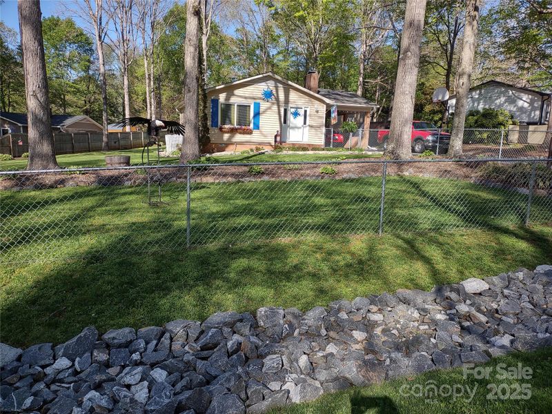 3917 22nd St NE, Hickory, NC 28601