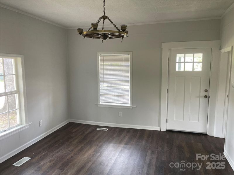 518 W White St, Chester, SC 29706