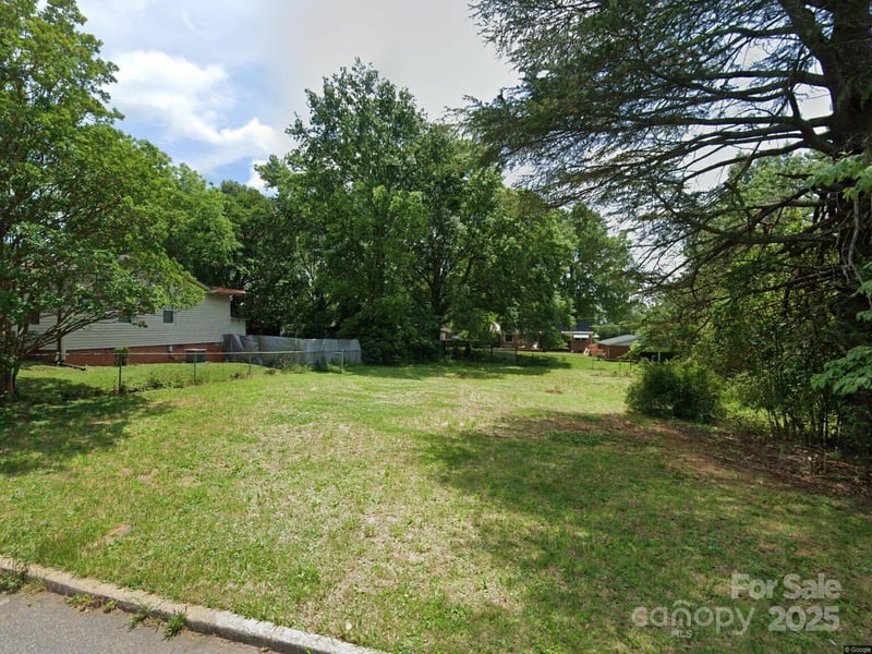 737 5th Ave SW, Hickory, NC 28602
