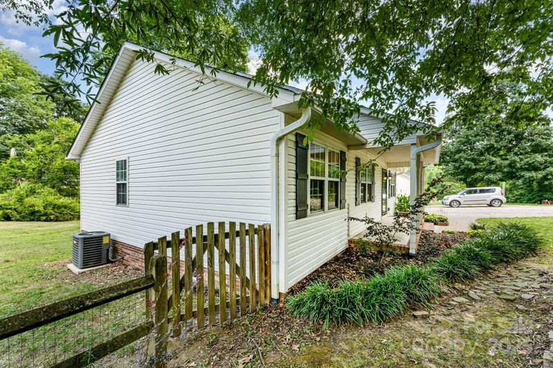 2527 Joyce St, Kannapolis, NC 28083