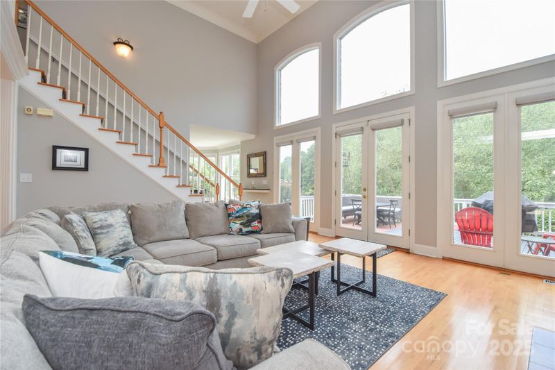 9221 Belle Pines Ct, Sherrills Ford, NC 28673
