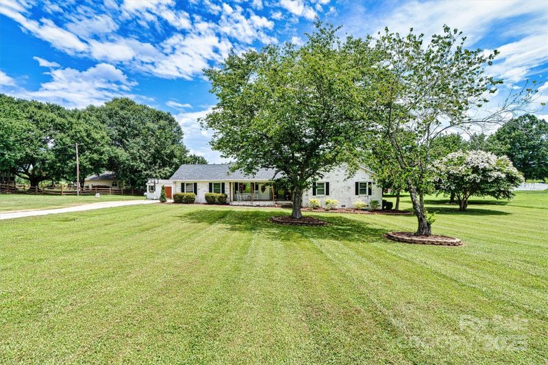 978 La Forest Ln, Concord, NC 28027