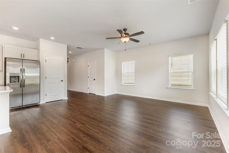 3027 Breslin St, Charlotte, NC 28214