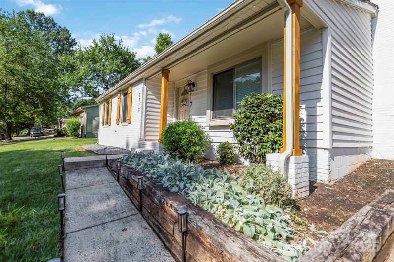 2713 Studley Rd, Charlotte, NC 28212