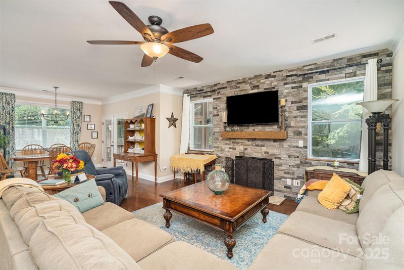 11907 Kimberfield Rd, Matthews, NC 28105