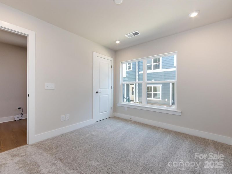 7008 Impulse Ct, Charlotte, NC 28205