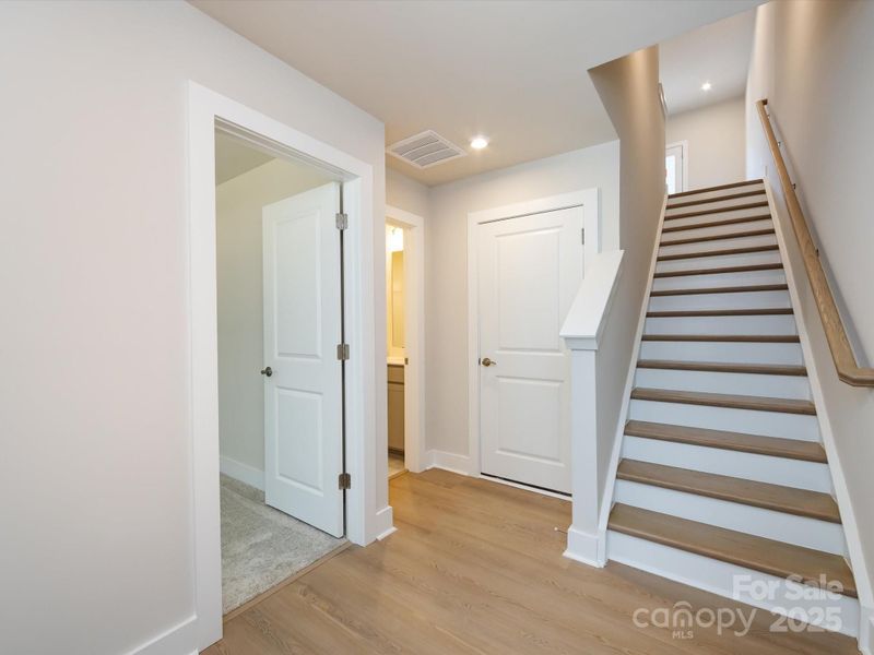 7008 Impulse Ct, Charlotte, NC 28205
