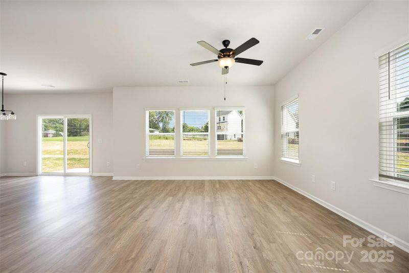 3030 Breslin St, Charlotte, NC 28214