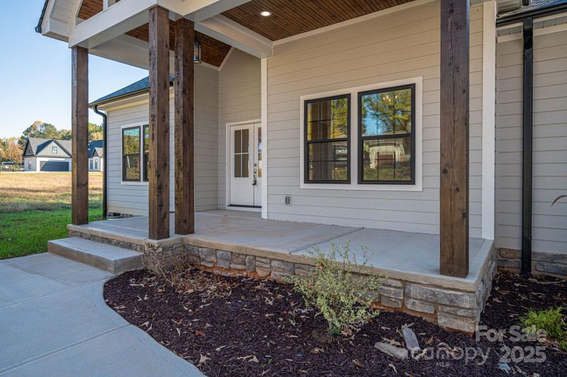 211 Golf Course Rd, Maiden, NC 28650