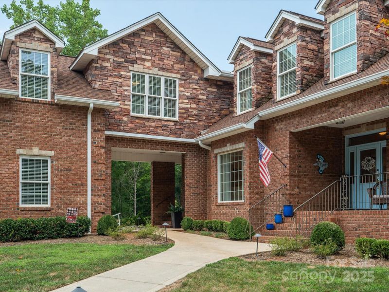 4050 Muirfield Dr, Cherryville, NC 28021