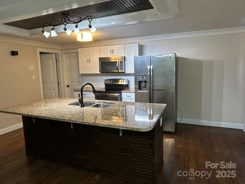 8125 Holly Hill Rd, Charlotte, NC 28227