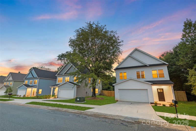 9507 Weston Woods Ln, Charlotte, NC 28216