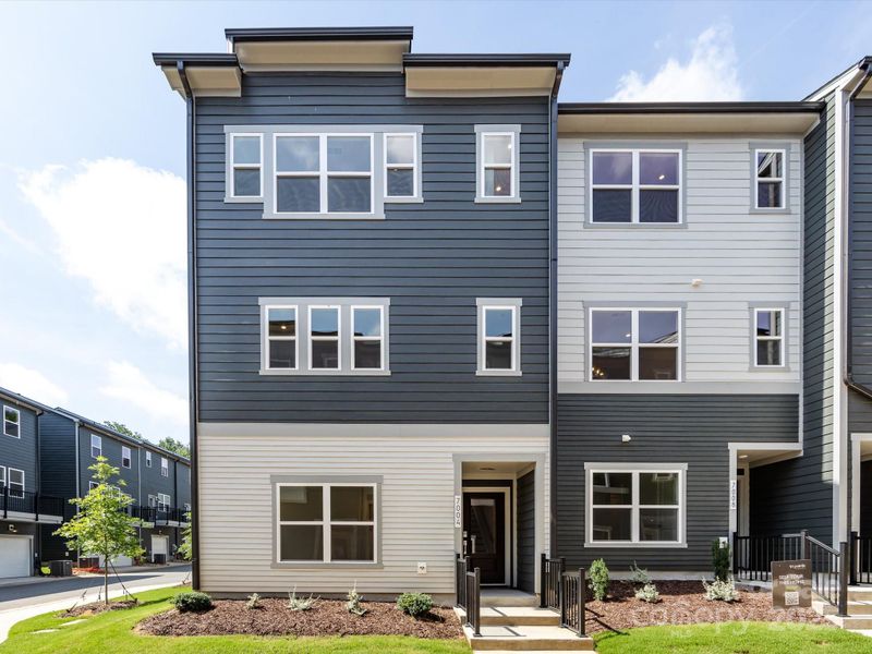 7004 Impulse Ct, Charlotte, NC 28205