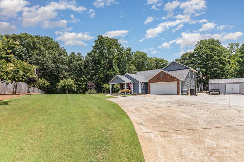2301 Gleneagles Dr #13, Monroe, NC 28110