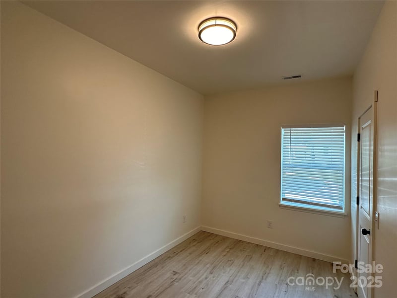 1409 Enochville Rd, Kannapolis, NC 28081