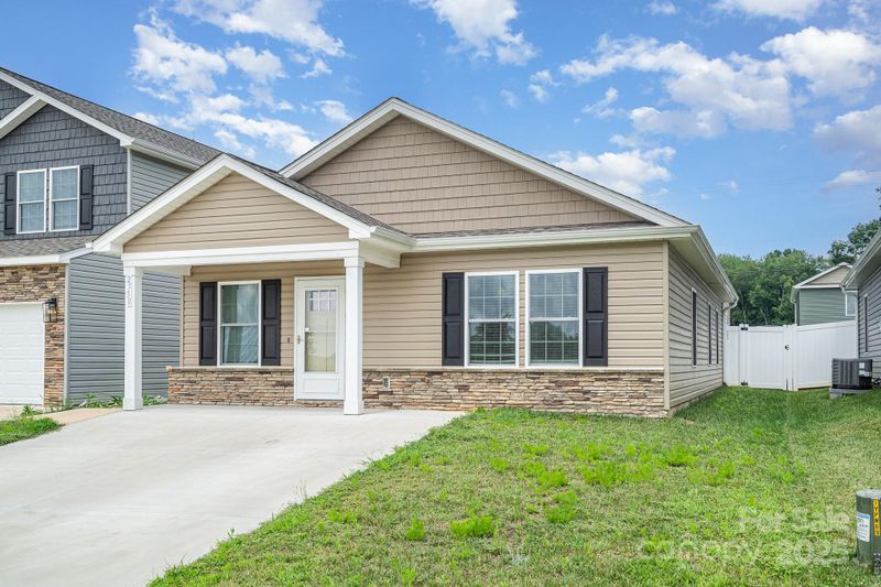 2550 Snow Creek Rd NE, Hickory, NC 28601