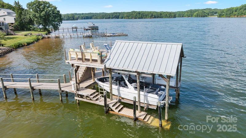 8855 Dog Leg Rd, Sherrills Ford, NC 28673