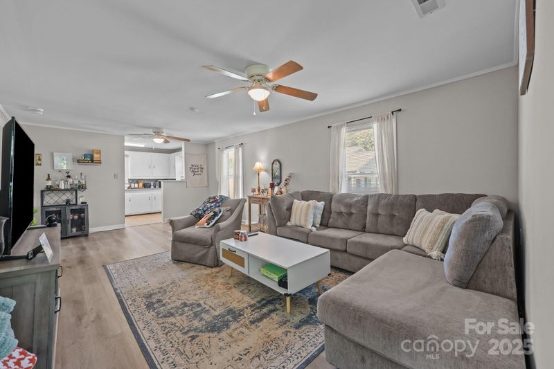 1052 E 22nd St, Kannapolis, NC 28083