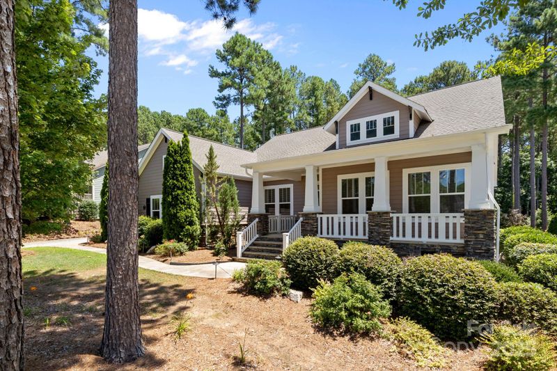 201 Heron Cove Dr, Mount Holly, NC 28120