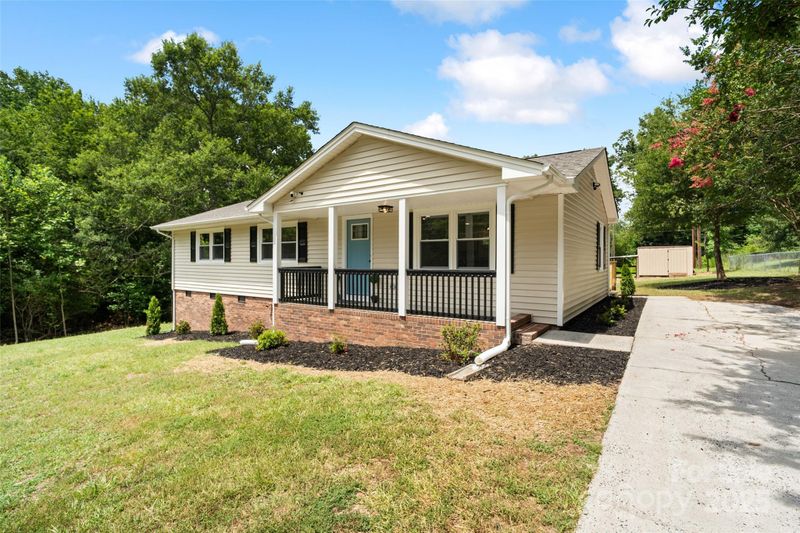 4504 Longbriar Dr, Gastonia, NC 28056