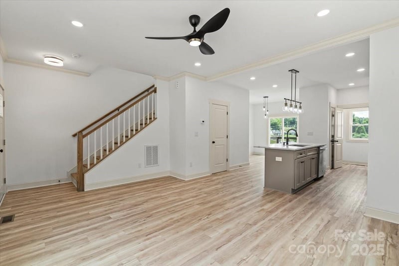 431 W Norment Ave, Gastonia, NC 28052