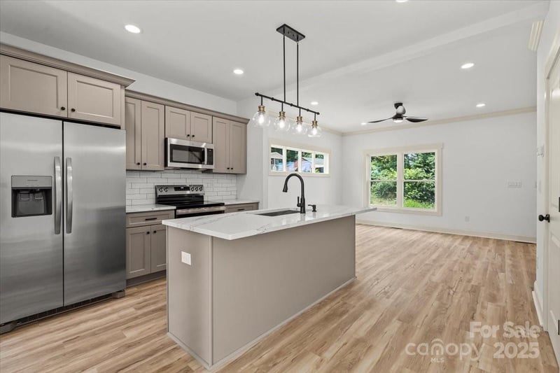 431 W Norment Ave, Gastonia, NC 28052