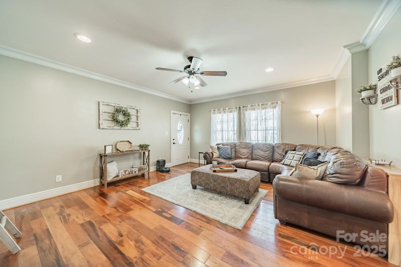 448 17th St, Cramerton, NC 28032