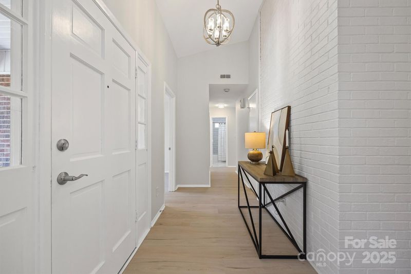 605 Ridgeway Dr, Belmont, NC 28012